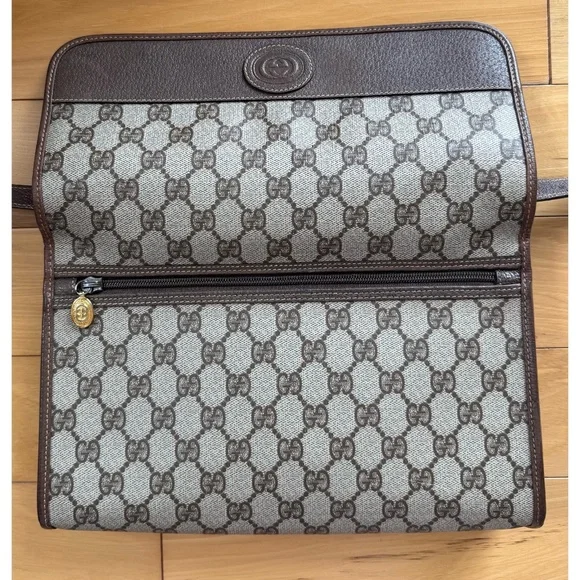 Authentic Vintage Gucci Brown Monogram Canvas Leather Flap Crossbody Clutch Bag - Picture 4 of 12